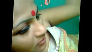 Bijori Puspa sex video Bangladeshi Sylheti horny moaning